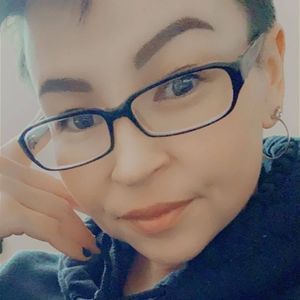 Meet your Posher, Holly